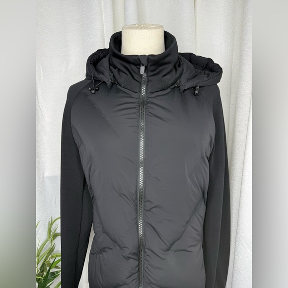 Athleta Women’s Black Inlet Jacket Sz Medium - Picture 4 of 13